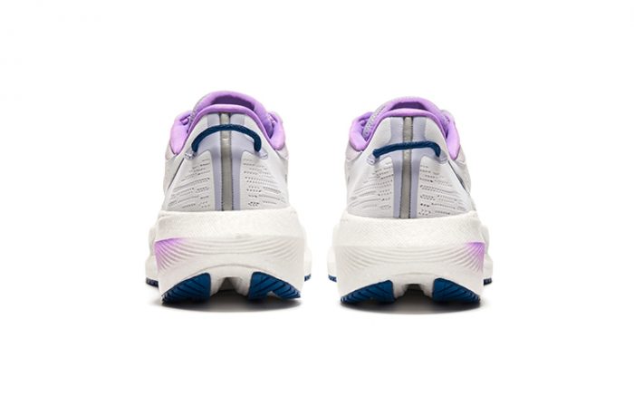 Saucony Triumph Victory 21 Низкий Топ Повседневная Обувь для Тренировок и Бег на Длинные дистанции Женская Белая Фиолетовая — изображение 4