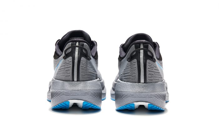 Saucony Triumph Victory 21 Беговые кроссовки Низкий топ Серый Черный Мужской — изображение 4