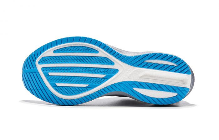 Saucony Triumph Victory 21 Беговые кроссовки Низкий топ Серый Черный Мужской — изображение 5