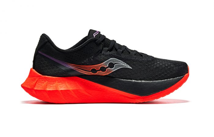 Saucony Endorphin Pro 4 Беговые кроссовки Низкий верх Черный Красный Мужской — изображение 2