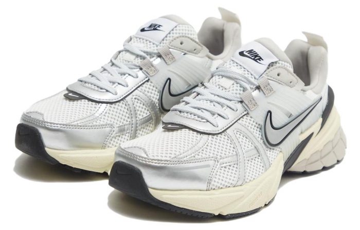 Nike V2K Run Дышащий Низкий Топ Повседневный Городской Коммутирование Беговые кроссовки Женские Белый Серебряный — изображение 2
