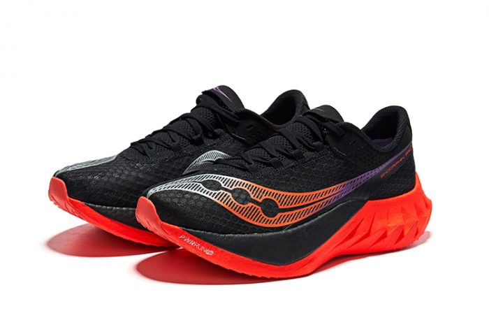 Saucony Endorphin Pro 4 Беговые кроссовки Низкий верх Черный Красный Мужской — изображение 3